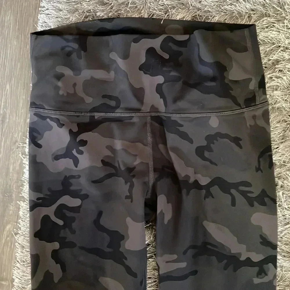 Zyia camo crops - Picture 4 of 7